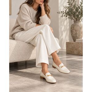 Calvin Klein Women’s 7.5 Cream Leather Loafers Gold Hardware Preppy Flats